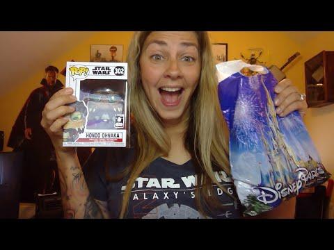 Check Out What I Got At Star Wars: Galaxy's Edge!