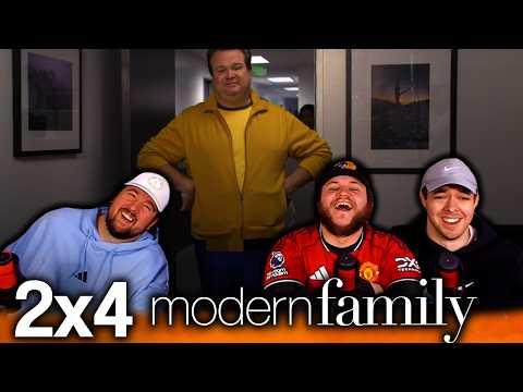 WHAT ARE THOSE SHORTS | Modern Family 2x4 'Strangers on a Treadmill' First Reaction!