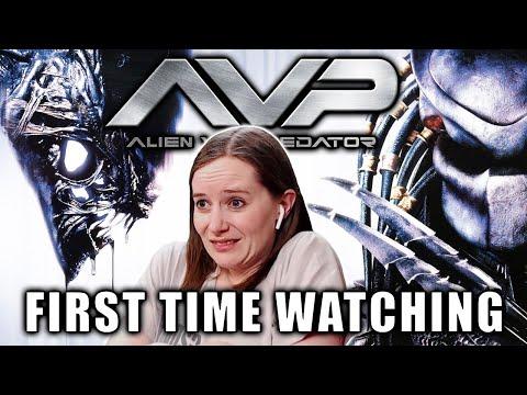 FIRST TIME WATCHING | Alien vs Predator (2004) | Movie Reaction | They're Both Here... Of Course!