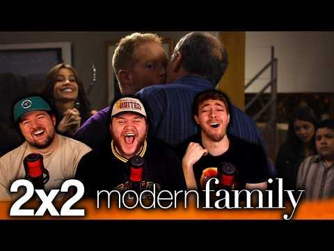 GREAT FATHER SON MOMENT!!! | Modern Family 2x2 'The Kiss' First Reaction!