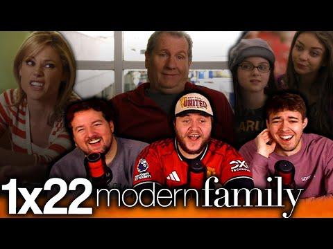 THEY'RE ALL COMING ON VACATION?! | Modern Family 1x22 'Airport 2010' First Reaction!
